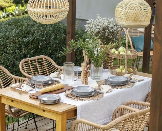 Stackable Dinnerware Trio