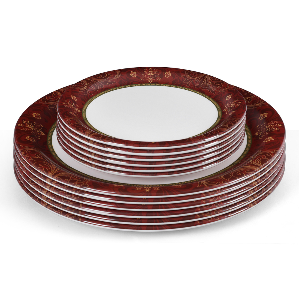 Dining service with covered casserole