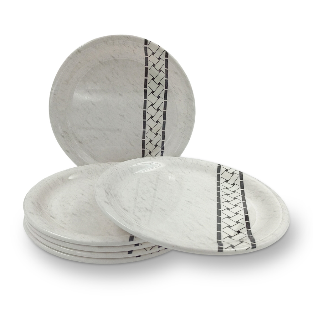 Round plates with geometric stripe set